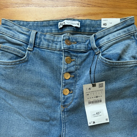NWT Zara 1975 High Waisted Flare Leg Jeans - 8 - Picture 3 of 4